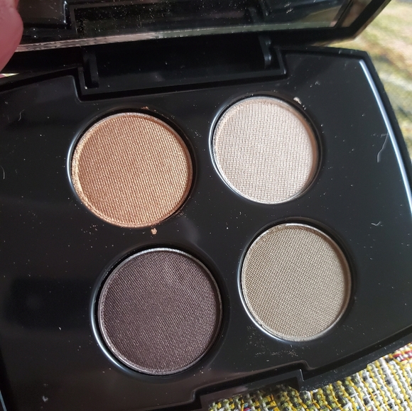 2/$20 💕 NEW Lancôme color design eyeshadow - Picture 1 of 4